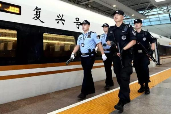350公里！“复兴号”开启中国高铁新时速