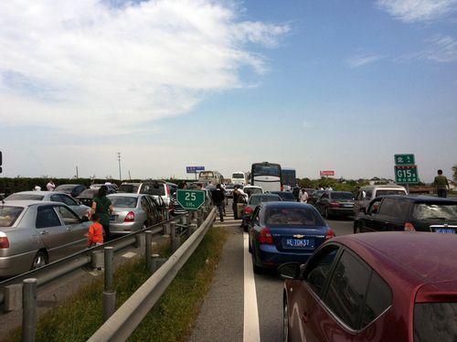 国庆长假这样走高速不堵车，还可以省钱省时间