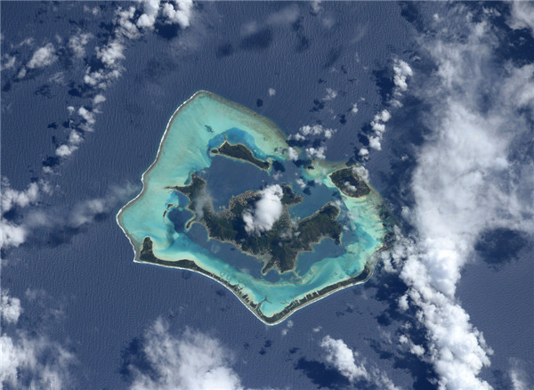 太空视角俯视地球 我们的家园如此震撼